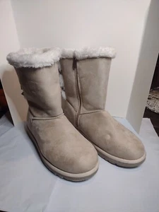 JC Women's Suede Boots Size 9 Zipper On Side Cream/White Bows On Back Winter - Picture 1 of 8