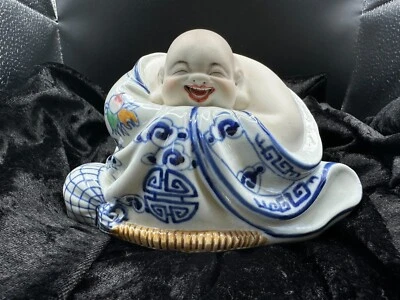 VTG Chinese Buddha statue Porcelain Figurine China figure oriental Sculpture - Image 1 of 4