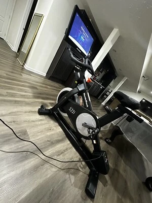 Bicicleta de estudio comercial NordicTrack NTEX02117 S22i Foto 1 de 4