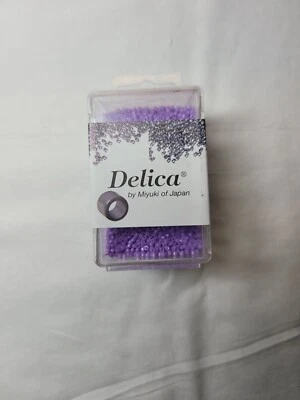 Miyuki Delica 11/0 - Branco opaco tingido vermelho violeta - 50 gramas (DB1379) - Imagem 1 de 2