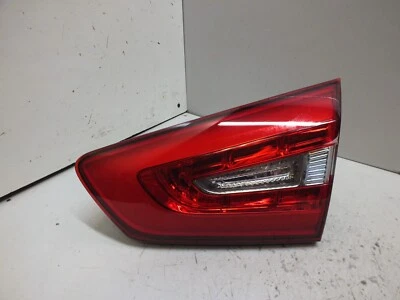 14 15 16 2014 2015 2016 KIA CADENZA TAMPA TRASEIRA DIREITA LÂMPADA INTERNA PORTA-MALAS #185 - Imagem 1 de 4