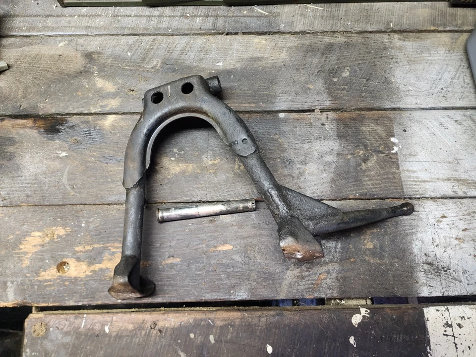 Pata de cabra 79, 80, 81 Honda CB750K 50500-425-020 Foto 1 de 4