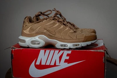  Nike Air Max Plus - Flax/Flax-Sail US Size 8.5 with Original Box - Image 1 of 4