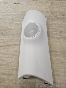 Range Rover L322 D Pillar Trim Speaker XQM000400 Ivory Right Side 2006 to 2013 - Picture 1 of 2