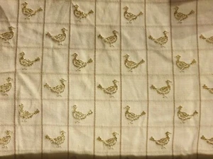 Stoff Polsterstoff Gänse Weiß Creme Gold Lurex Küche Landhaus - Bild 1 von 4