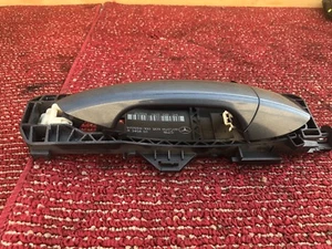 MERCEDES W204 C63 C350 C300 C280 MANIJA PUERTA PASAJERO DELANTERO DERECHO OEM - Imagen 1 de 7