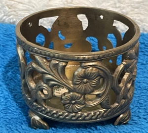 Massiver Messing 3" Rund Lackiert Filgree Kerzenhalter Offen Blumenmuster 3 Bein - Bild 1 von 6