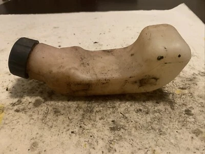 Homelite ut 20699 String Trimmer Fuel And Oil Tank OEM LG31 - Image 1 of 3