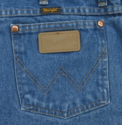 Wrangler Jeans Mens 33x32 Blue Denim Straight Leg Classic Western 938PWD A306 - Image 1 of 4