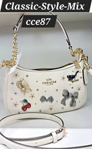 Coach Teri Schultertasche/C-Body in Kreide mit skurrilen Pins; CCE87; neu mit Etikett: Einzelhandel: 325 $ - Bild 1 von 24