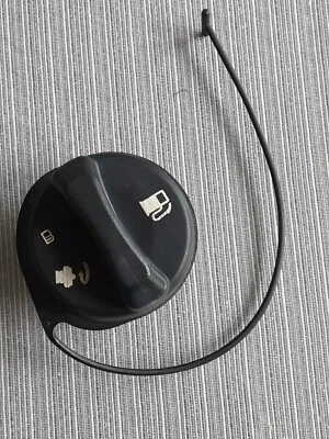 ОРИГИНАЛЬНАЯ КРЫШКА ГОРЛОВИНЫ ТОПЛИВНОГО БАКА GMC ACADIA 2007-2017 ГОДОВ ВЫПУСКА - Изображение 1 из 4