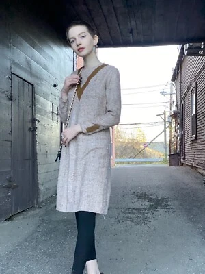 1960s Tweed Minidress Winter Beige-Mod-Long Sleeve-Graphic-Winter-Small - Image 1 of 4