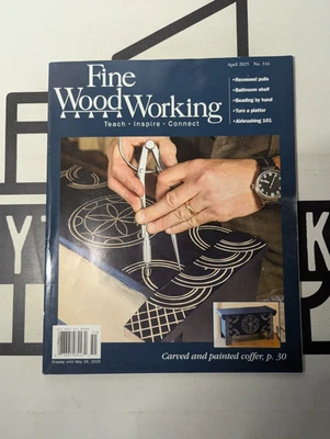 Fine Woodworking Magazine April 2025 No. 316 Recessed Pulls Bathroom Shelf Beadi Foto 1 de 4