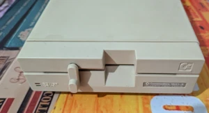 Commodore 1541 II (+ alimentation et série) works 64 disque 170022 8 bits - Photo 1/6