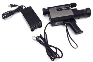 Vintage 1982 Hitachi Newvicon VK-C600 Color Video Camera with Quasar KT576SE PSU - Picture 1 of 24