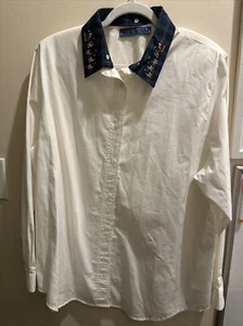 Karen Scott weiße Weihnachtsbluse Weihnachtsmann bestickt Kragen 2x Vintage? - Bild 1 von 9