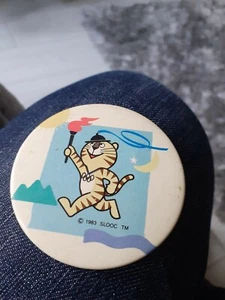Insignia vintage de los Juegos Olímpicos 1983 - Imagen 1 de 2