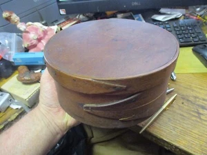 19th. C. 2 Finger ROUND Shaker Pantry Box - Picture 1 of 7