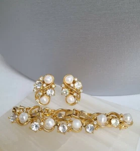 Crown TRIFARI Weavy Design Faux Pearl Bracelet And Earrings SET Gold Tone - Picture 1 of 9