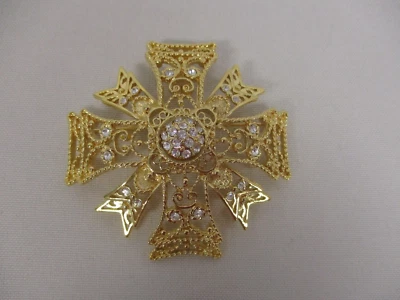 SIGNED KENNETH JAY LANE GOLDTONE MALTESE CROSS PENDANT BROOCH w ROTATING CENTER - Image 1 of 4