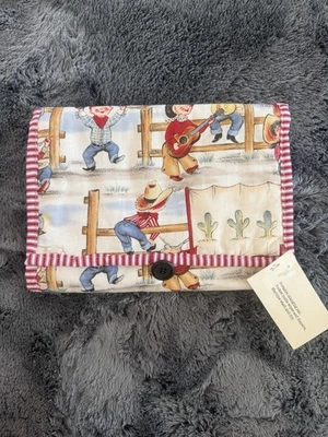 Almohadilla cambiadora de pañales portátil vintage de regalo hecha a mano con bolsillo Foto 1 de 4