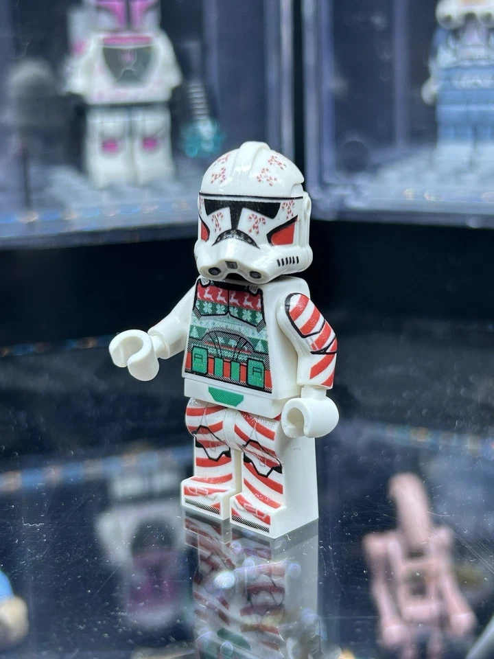 Lego Star Wars Christmas Ugly Sweater Clone Trooper Minifigure LIMITED Rare  /10 - Image 1 of 2