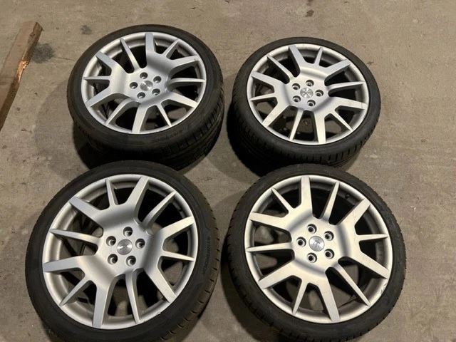 Maserati Kompletträder Sommerreifen 285/35ZR20 mit diversen Kratzern - Bild 1 von 4