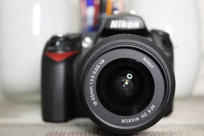 Nikon D D90 12.3MP Digital SLR Camera - Black (Kit w/ AF-S DX 18-55mm VR Lens) - Image 1 of 4