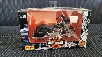 Harley Davidson Electra Glide Standard 1999 Maisto 1:18 #31360 FLHT Foto 1 de 4