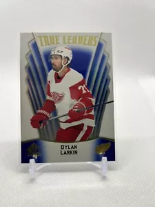 2021-22 SP Authentic True Leaders Blue #TL-16 Dylan Larkin - Detroit Red Wings - Picture 1 of 2