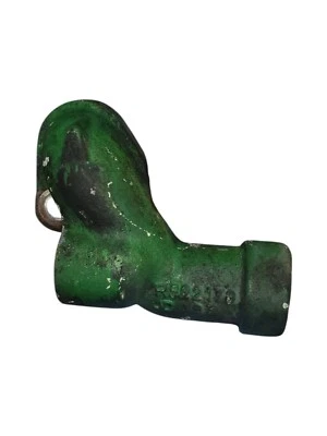 Used John Deere 6135 Water Manifold - R522179 Foto 1 de 2