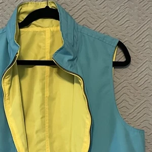 Chaps Women’s Size L Blue/Yellow Reversible Vest Pockets Full Zip - Picture 1 of 13