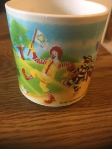 Taza de plástico McDonalds Children's 1991 personajes McDonaldland - Imagen 1 de 7