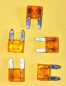 5amp ORANGE MINI FUSES 11mm LONG SMALL SPADE FUSE PACKET OF 5 5amp 405 - Picture 1 of 2