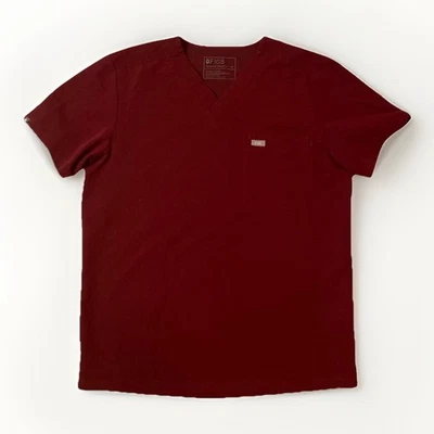 Blusa esfoliante feminina Figs tamanho L Catrina um bolso vermelho escuro marrom borgonha - Imagem 1 de 4