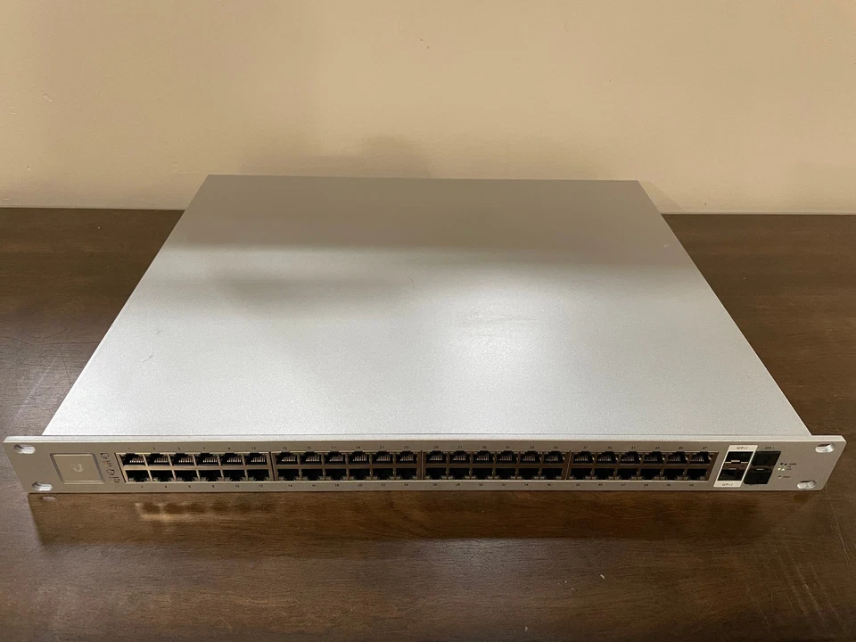Ubiquiti Networks UniFi (US-48-500W) 48-Port Rack-Mountable Serial Switch - Image 1 of 3