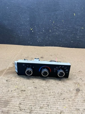 Panel de control climático Chevrolet Express 1500 2500 3500 2008-2010 r2657 DG Foto 1 de 4