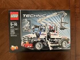LEGO Technic Bucket Truck 8071 Complete Set 593 Pieces 2 in 1 Ages 9-16