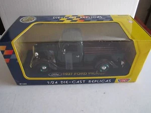 MOTORMAX 1937 FORD PICK UP - DIE CAST CAR - GREEN - 1:24 -  - Picture 1 of 4