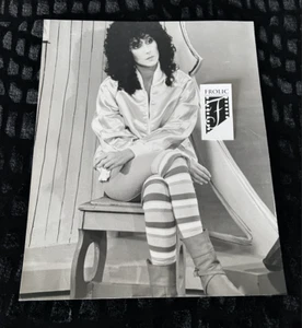 CHER Original Photo by Globe Photos N.Y. Vintage Credit Stamp - Picture 1 of 5
