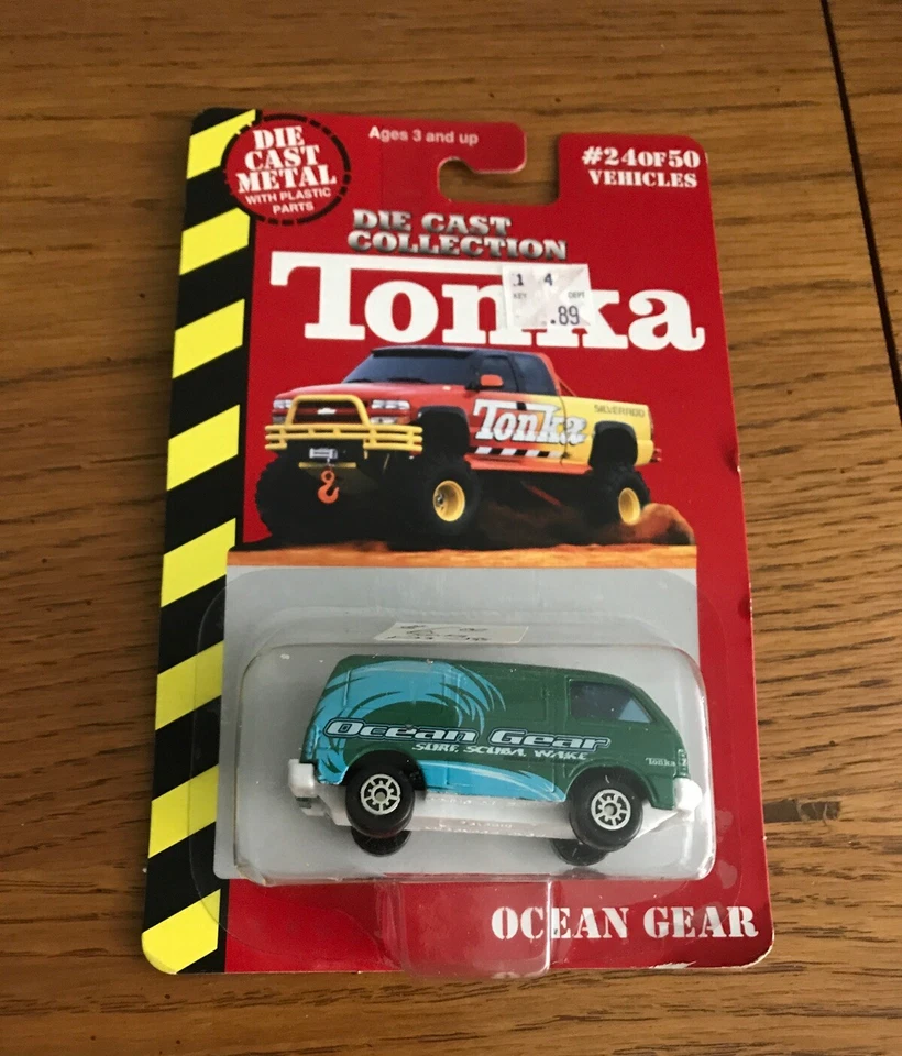 NOS 1999 Tonka #12 of 50 Dog Recovery Van 1/64 Die Cast Collection #15130 Maisto