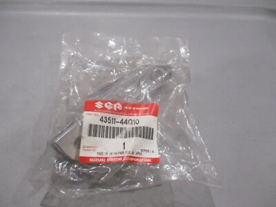 Barra de reposapiés nueva de fábrica Suzuki OEM 2008-2019 GSX1300 HAYABUSA 43511-44G10 Foto 1 de 2