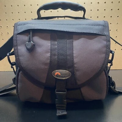Lowepro帆布相机包,带肩带和口袋 - 免运费 — 第 1/4 张图片