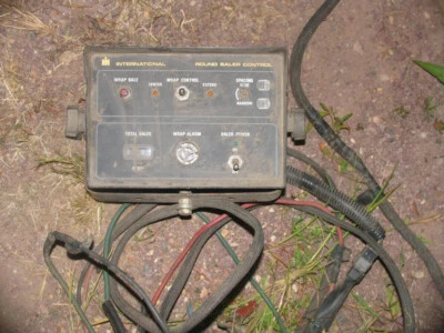 International IH Farmall Baler Monitor - Image 1 of 3