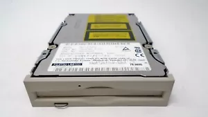Unidad de disco magnético-óptico Fujitsu MO MCC3064SS 640M SCSI interfaz 50 pines - Imagen 1 de 2