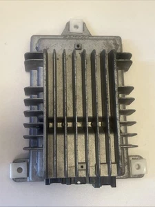Amplificador de radio premium Cadillac SRX 2010-2012 OEM Bose GMT166 - Imagen 1 de 3