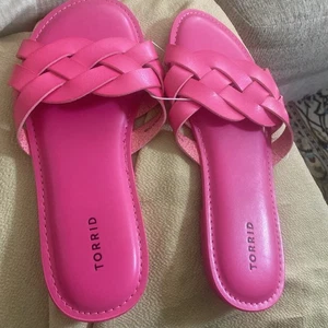 Torrid Damengröße 10,5 WW Slipper Sandalen Fiuchia neu Leder - Bild 1 von 5