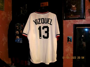 Omar Vizquel Signed Autographed Cleveland Indians Custom Jersey / JSA - Picture 1 of 3