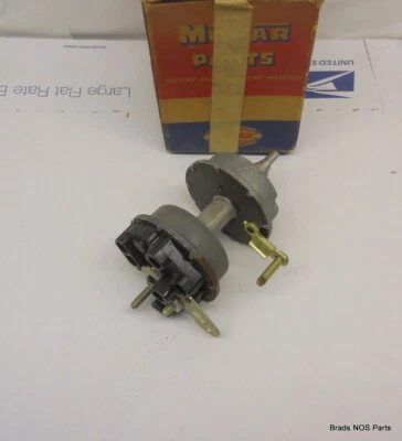 Nuevo de Lote Antiguo MoPar 1956 Dodge Coronet Custom Royal FARO INTERRUPTOR CONJUNTO pn 1688966 Foto 1 de 4