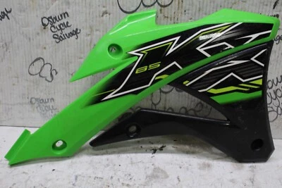 Cubierta del radiador derecha Kawasaki KX 85 2019 49089-0817-25M Foto 1 de 4